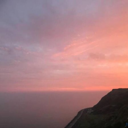 Denelea - Stunning Sea Views! Скарборо Экстерьер фото