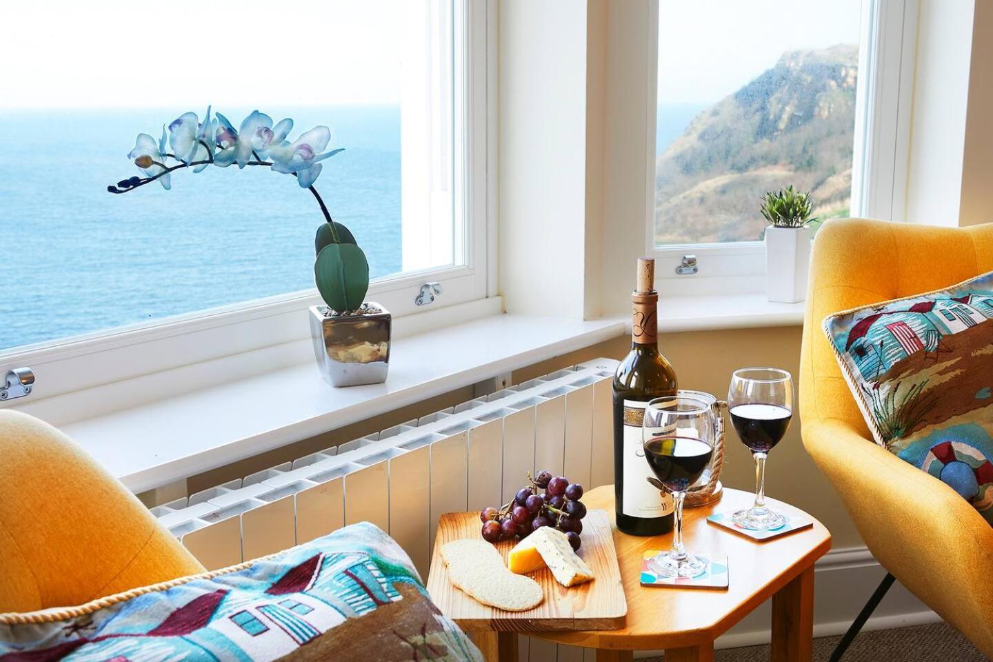 Denelea - Stunning Sea Views! Скарборо Экстерьер фото